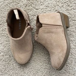 Girls Shoes